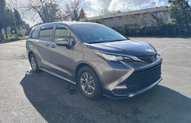 Toyota Sienna 2021 LE