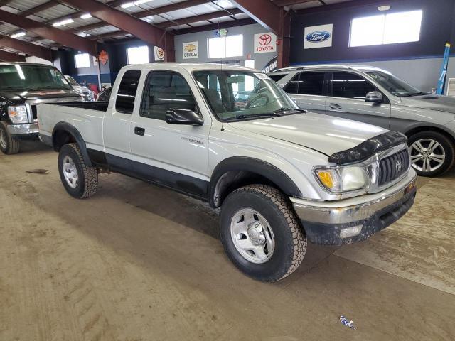 Toyota Tacoma 2003 DELUXE