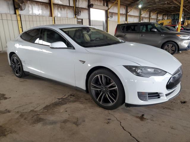 Tesla Model S 2015 