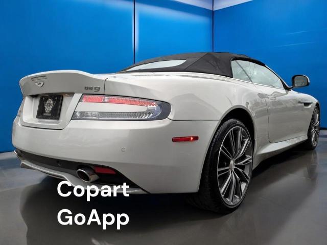 Aston Martin DB9 2015 