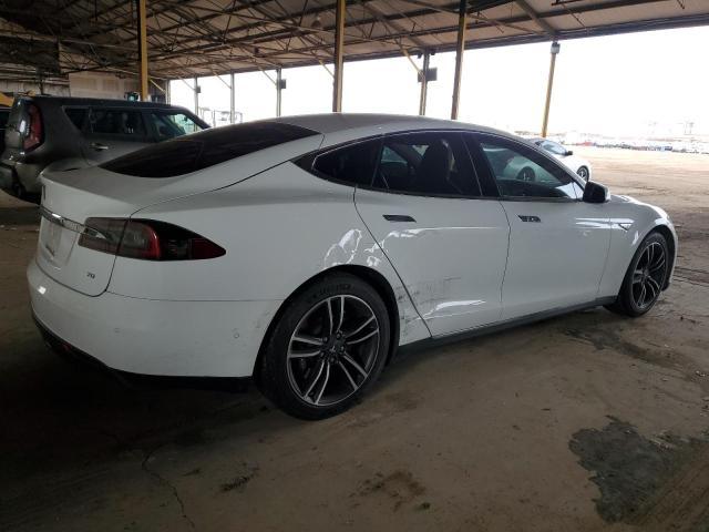 Tesla Model S 2015 