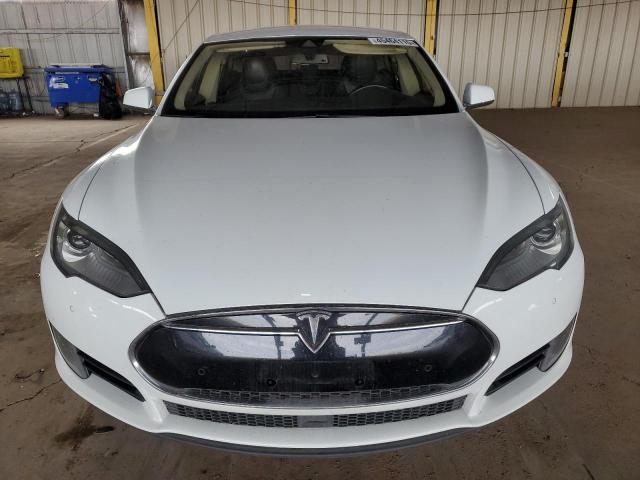 Tesla Model S 2015 