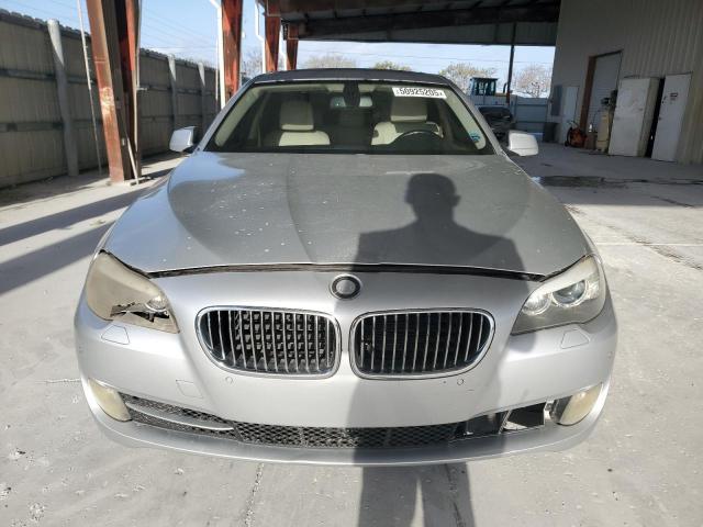 BMW 528i 2011 5-Series