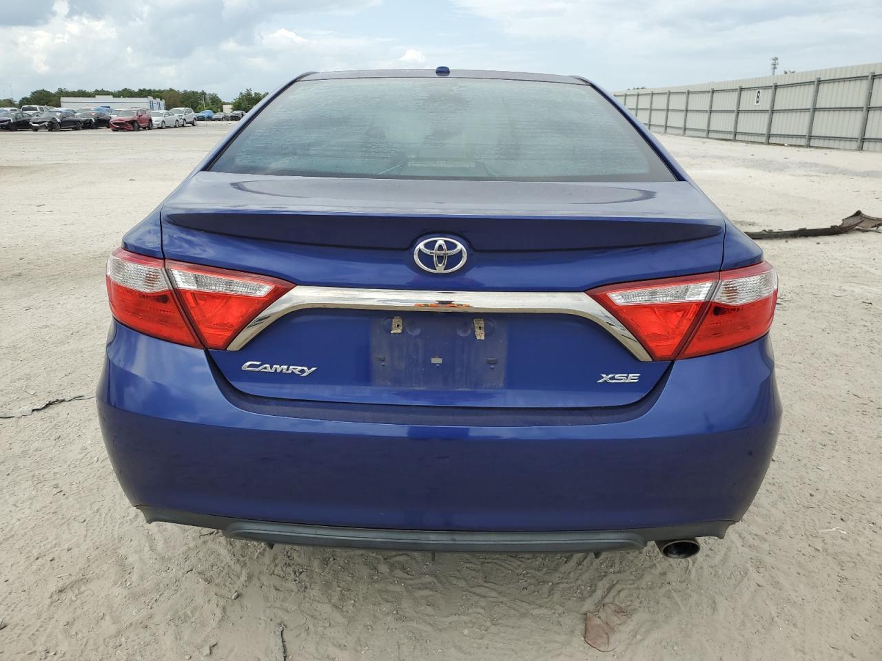 2015 TOYOTA CAMRY