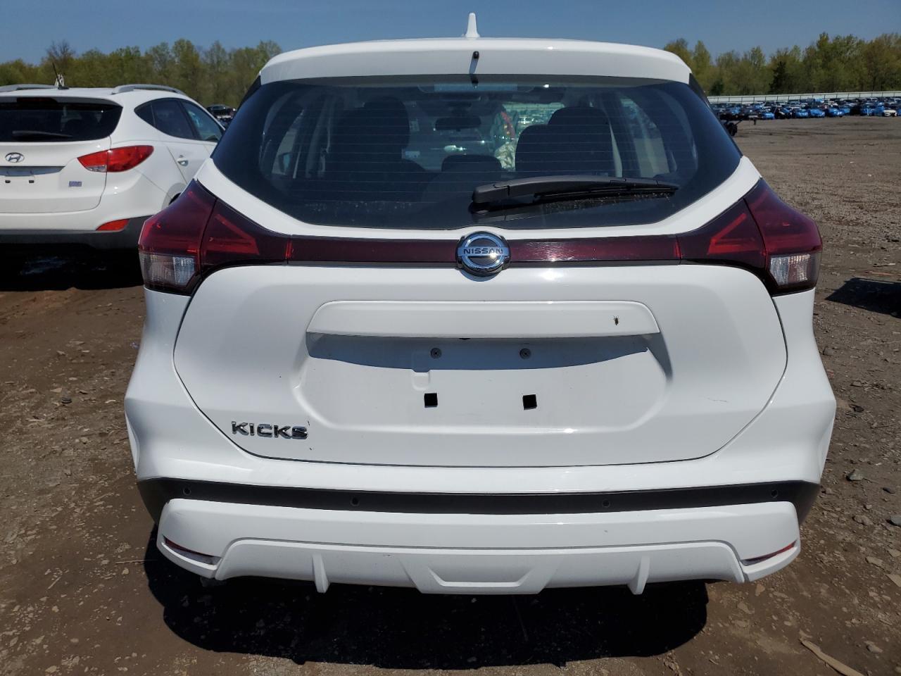 2021 NISSAN KICKS