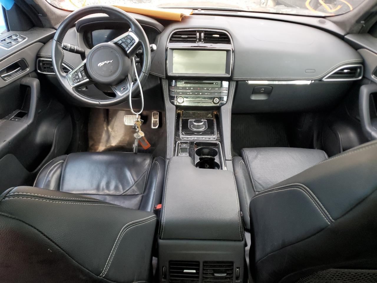 2019 JAGUAR F-Pace