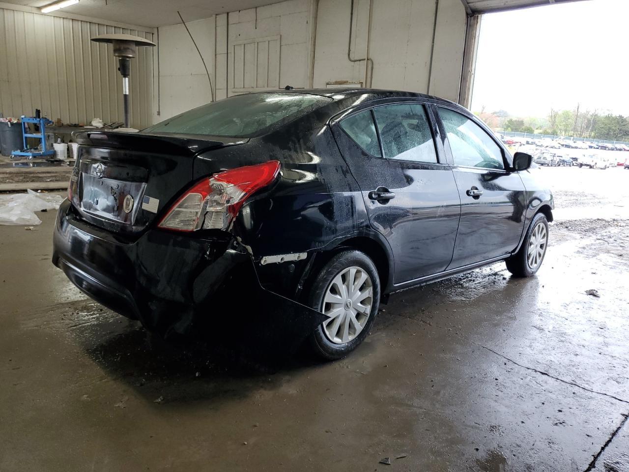 2018 NISSAN VERSA