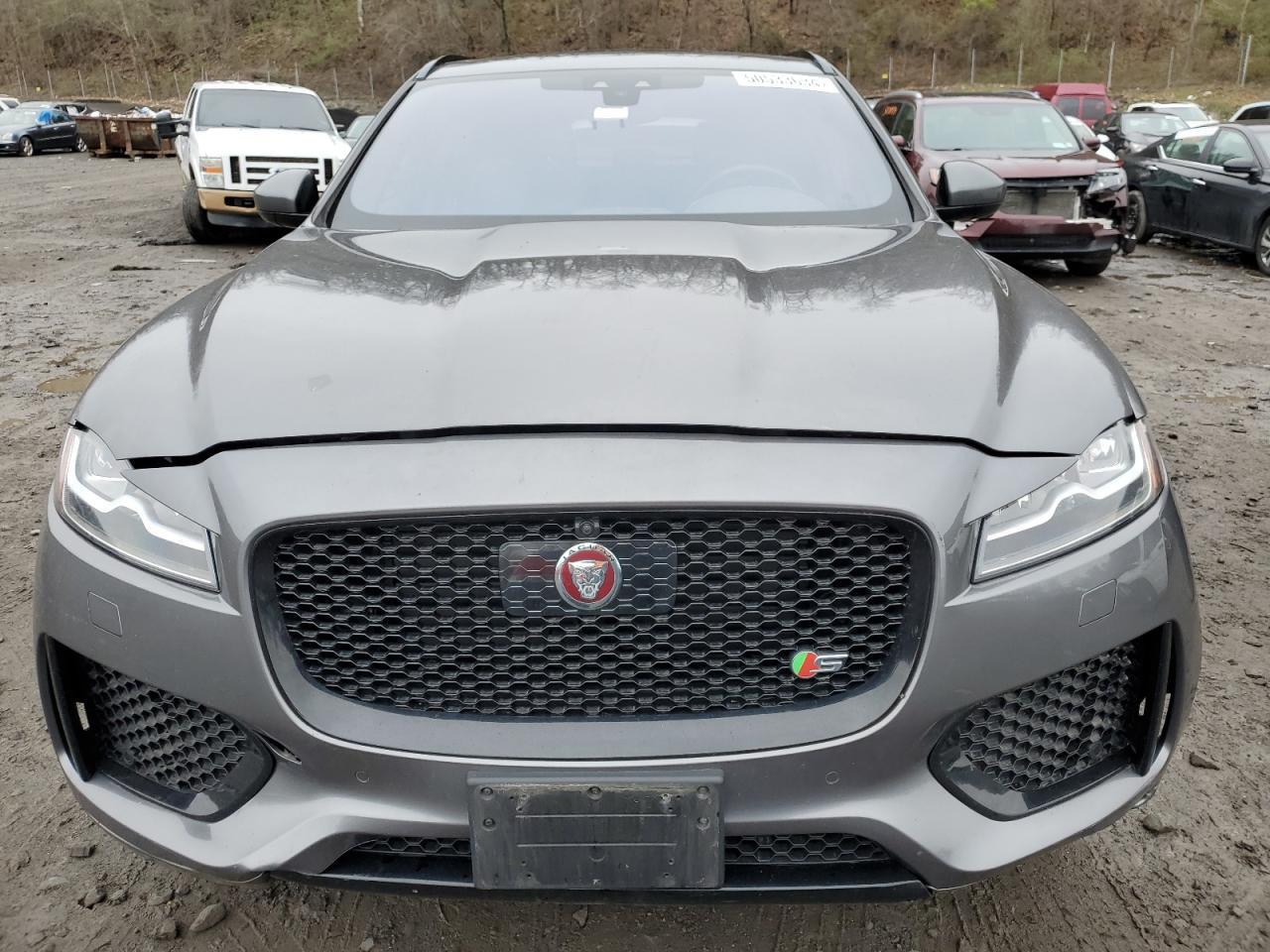 2019 JAGUAR F-Pace