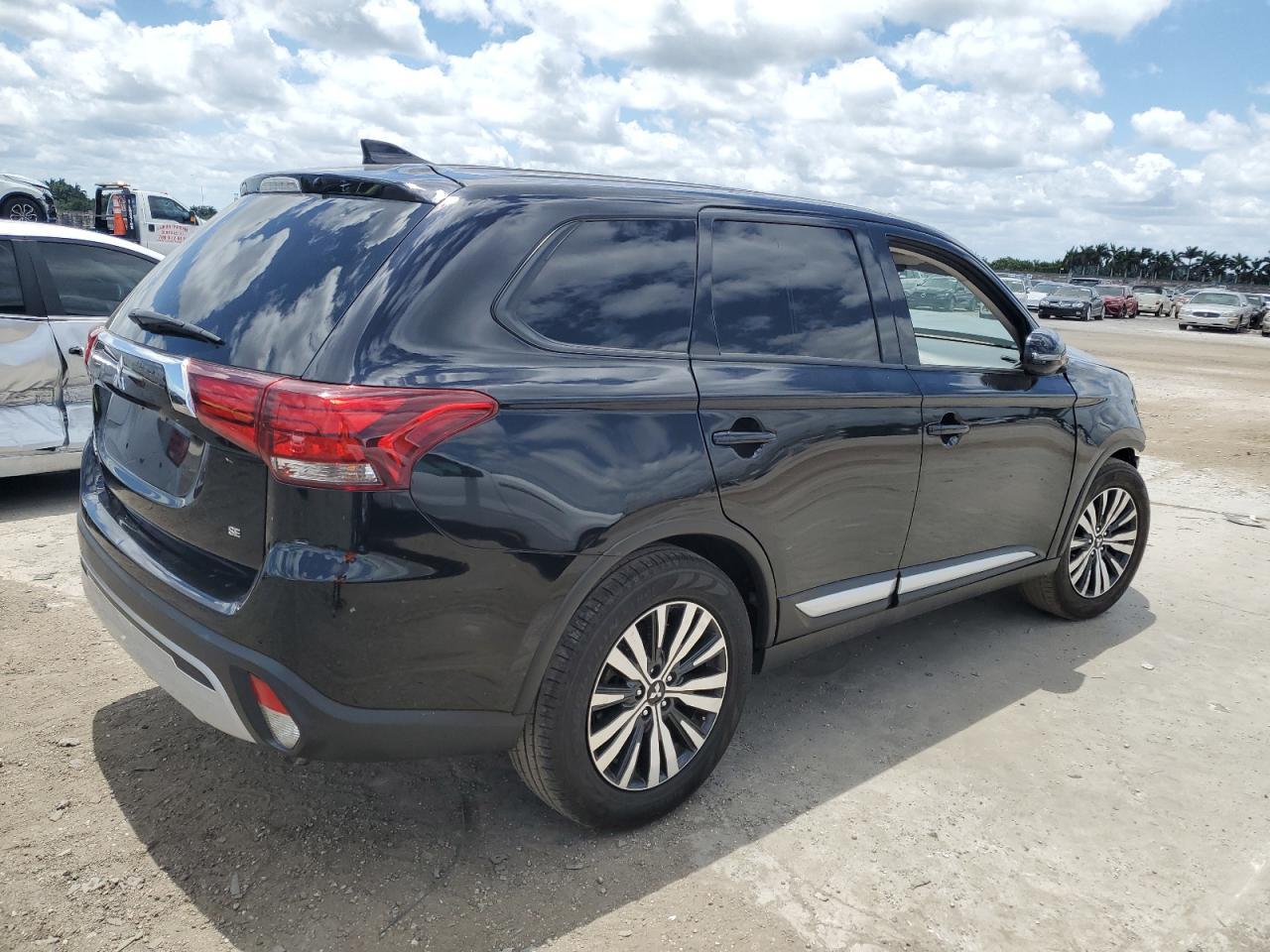 2020 MITSUBISHI outlander