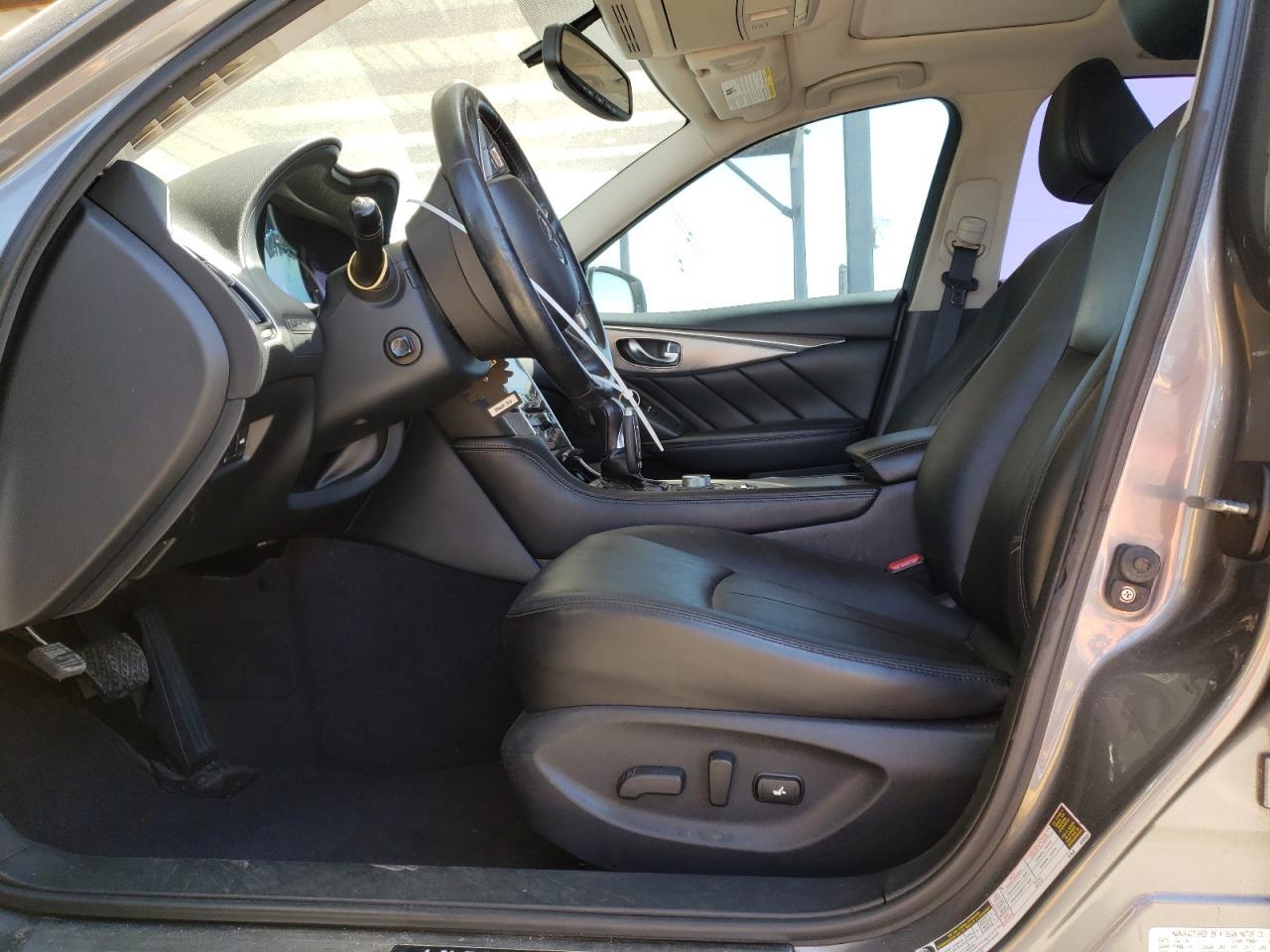 2016 INFINITI Q50
