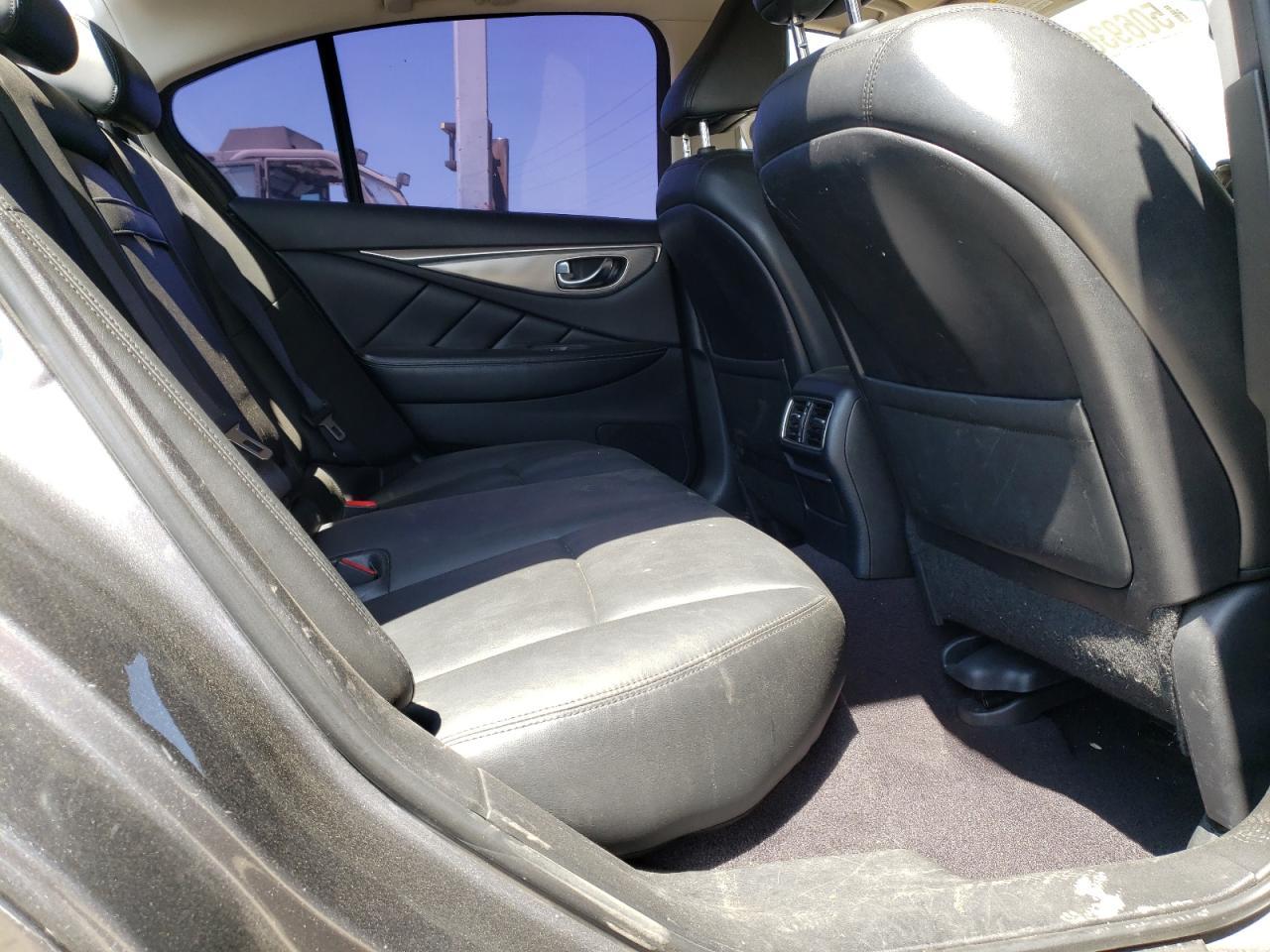 2016 INFINITI Q50