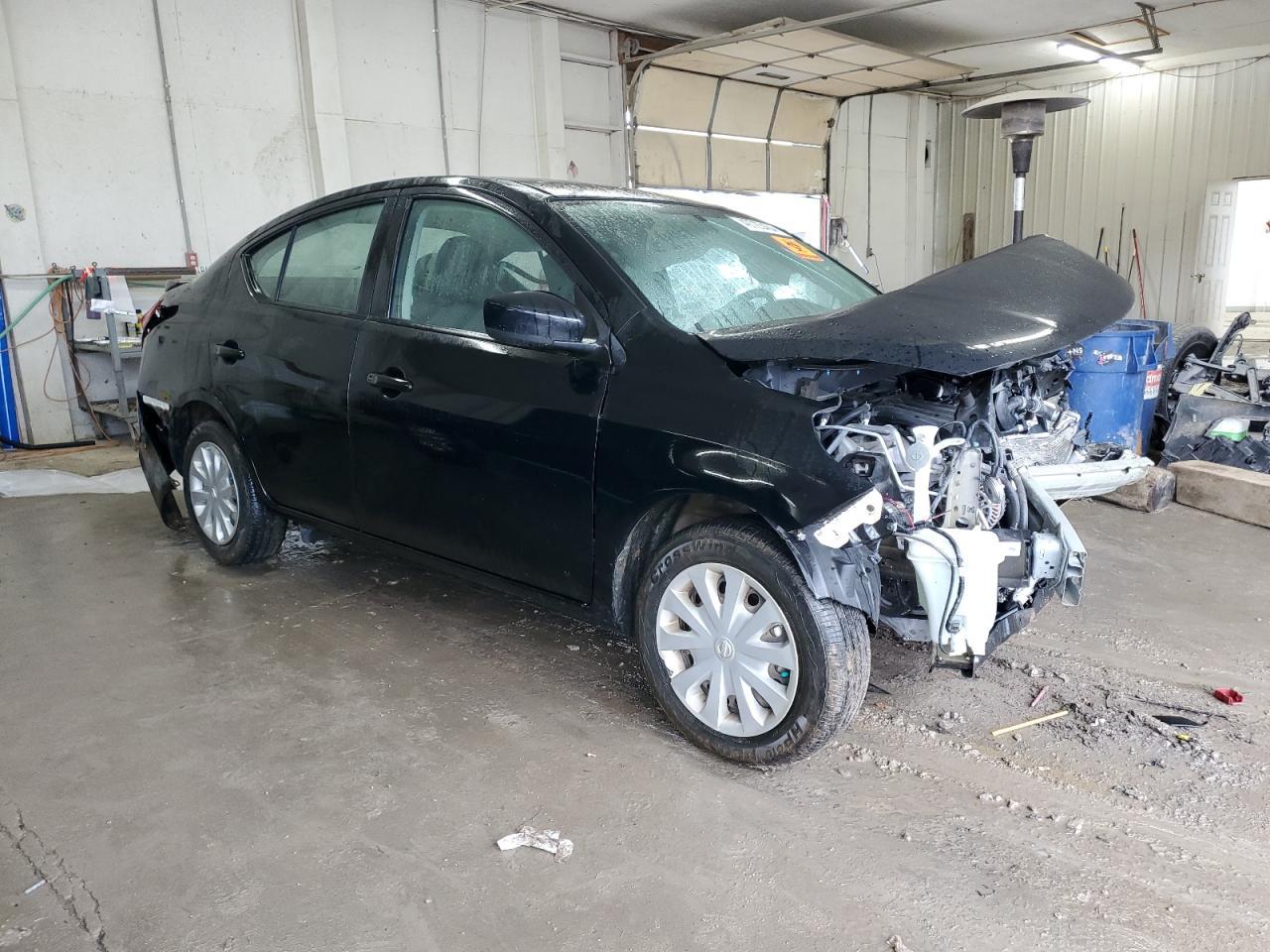 2018 NISSAN VERSA