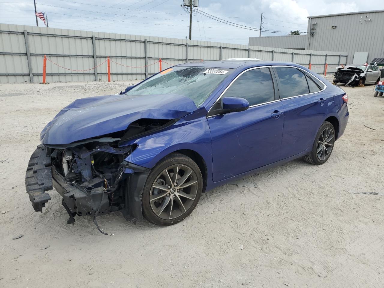 2015 TOYOTA CAMRY