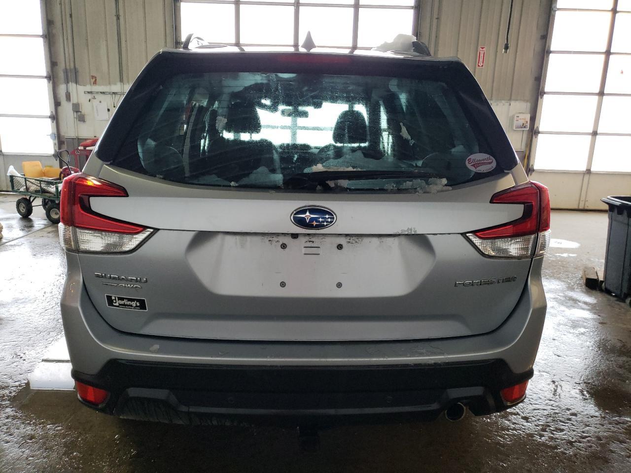 2021 SUBARU FORESTER