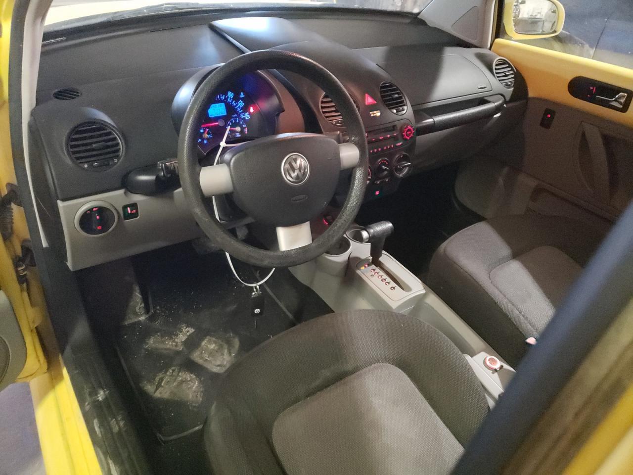 2004 VOLKSWAGEN Beetle
