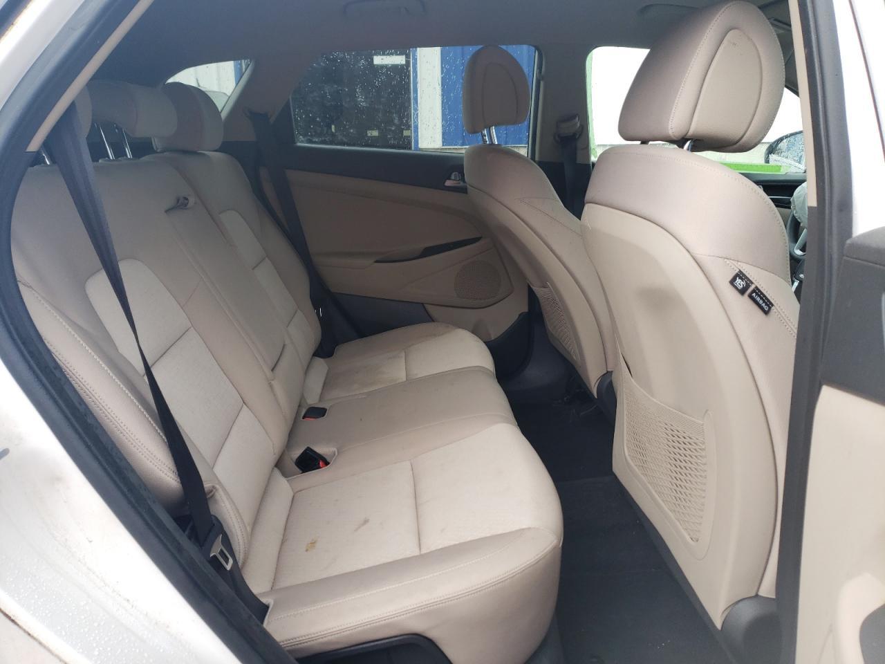 2016 HYUNDAI TUCSON