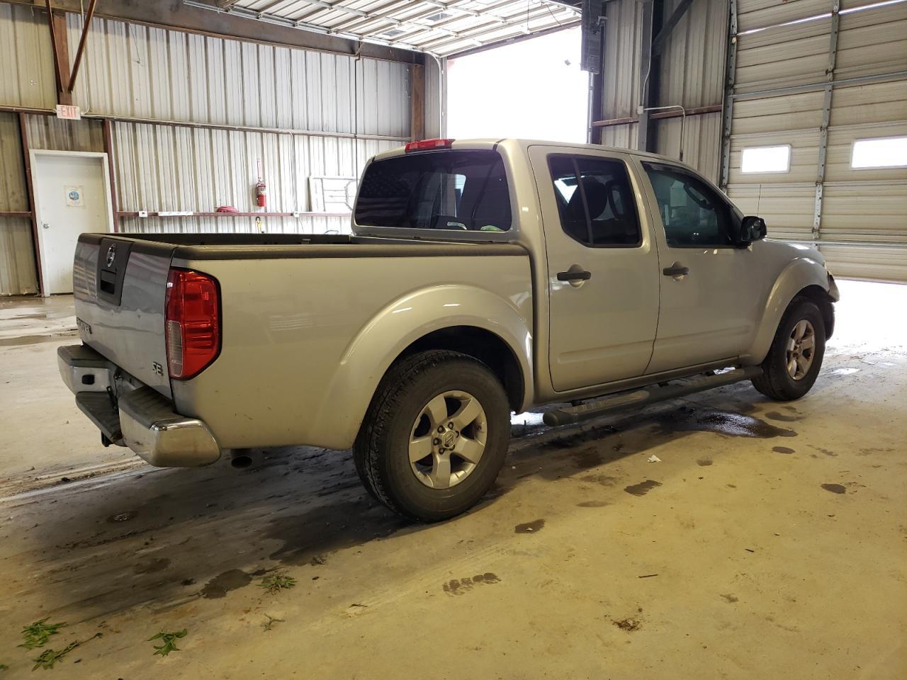 2010 NISSAN Frontier