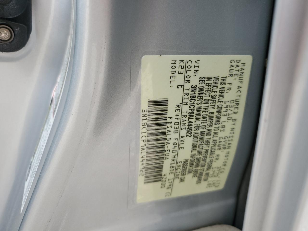2010 NISSAN VERSA