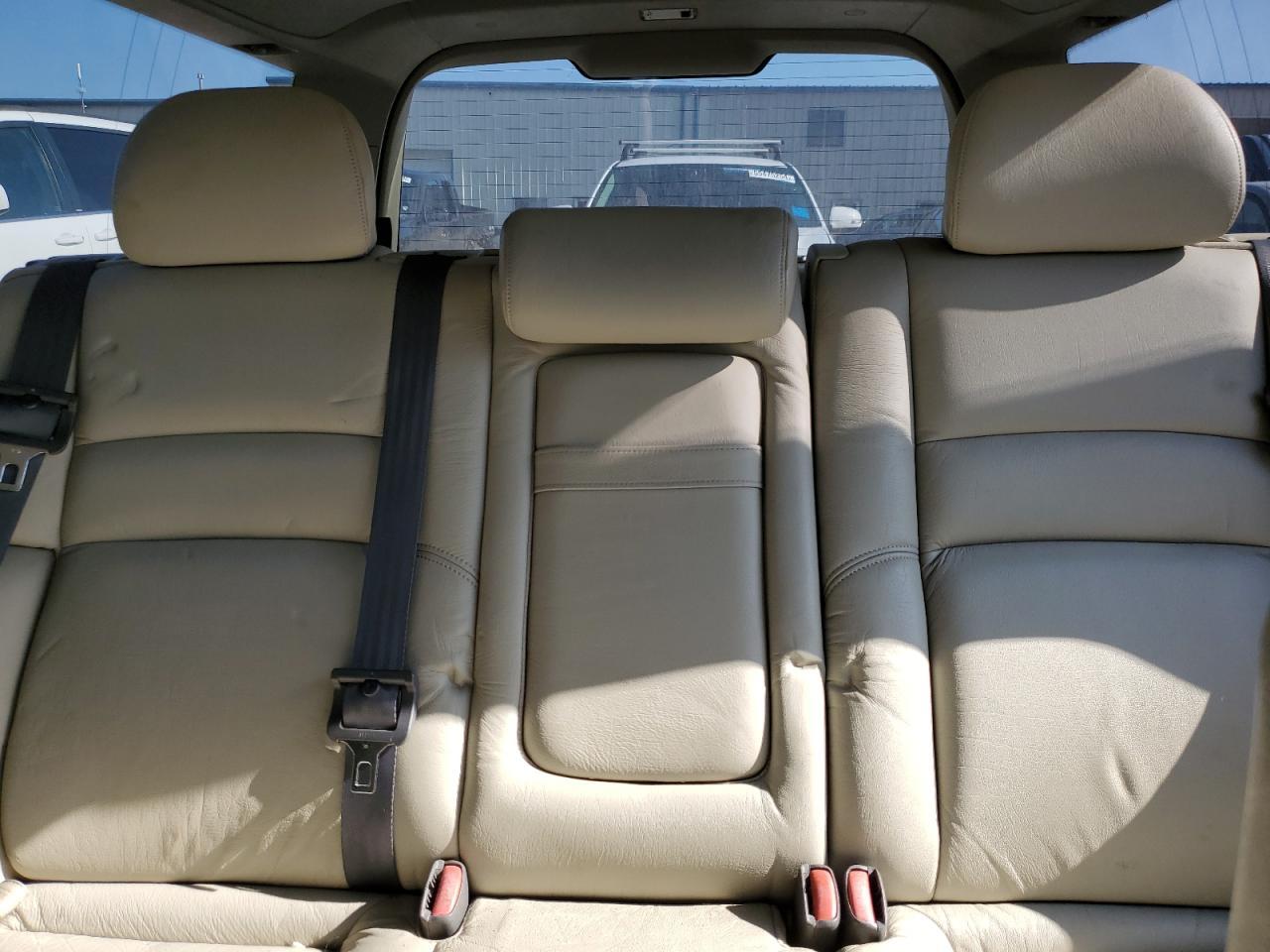 1999 VOLVO V70