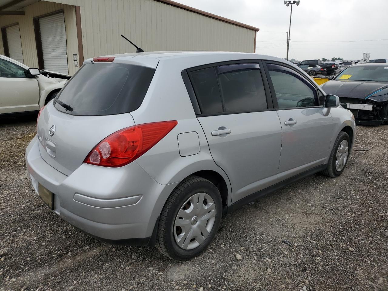 2010 NISSAN VERSA