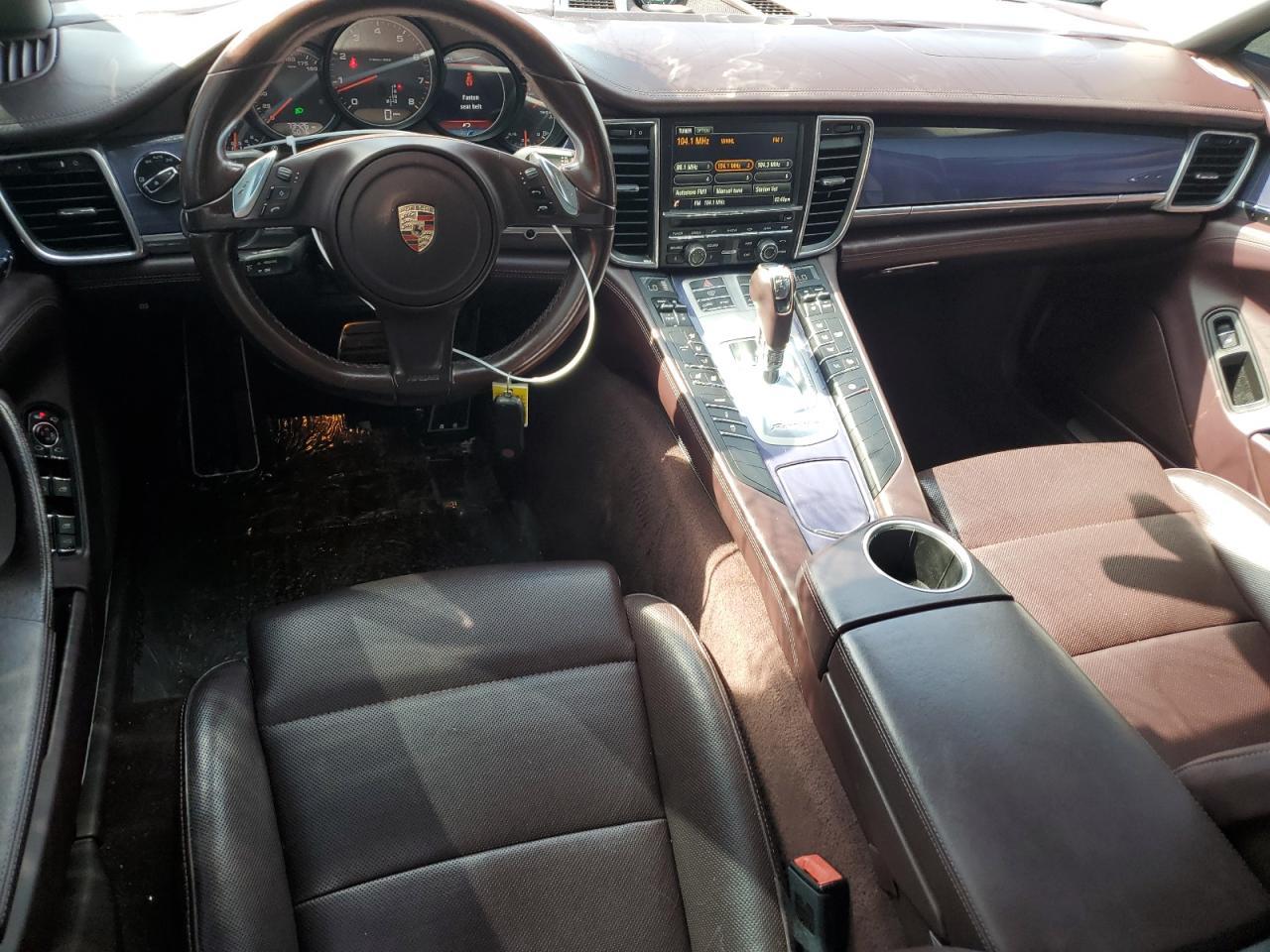 2015 PORSCHE Panamera