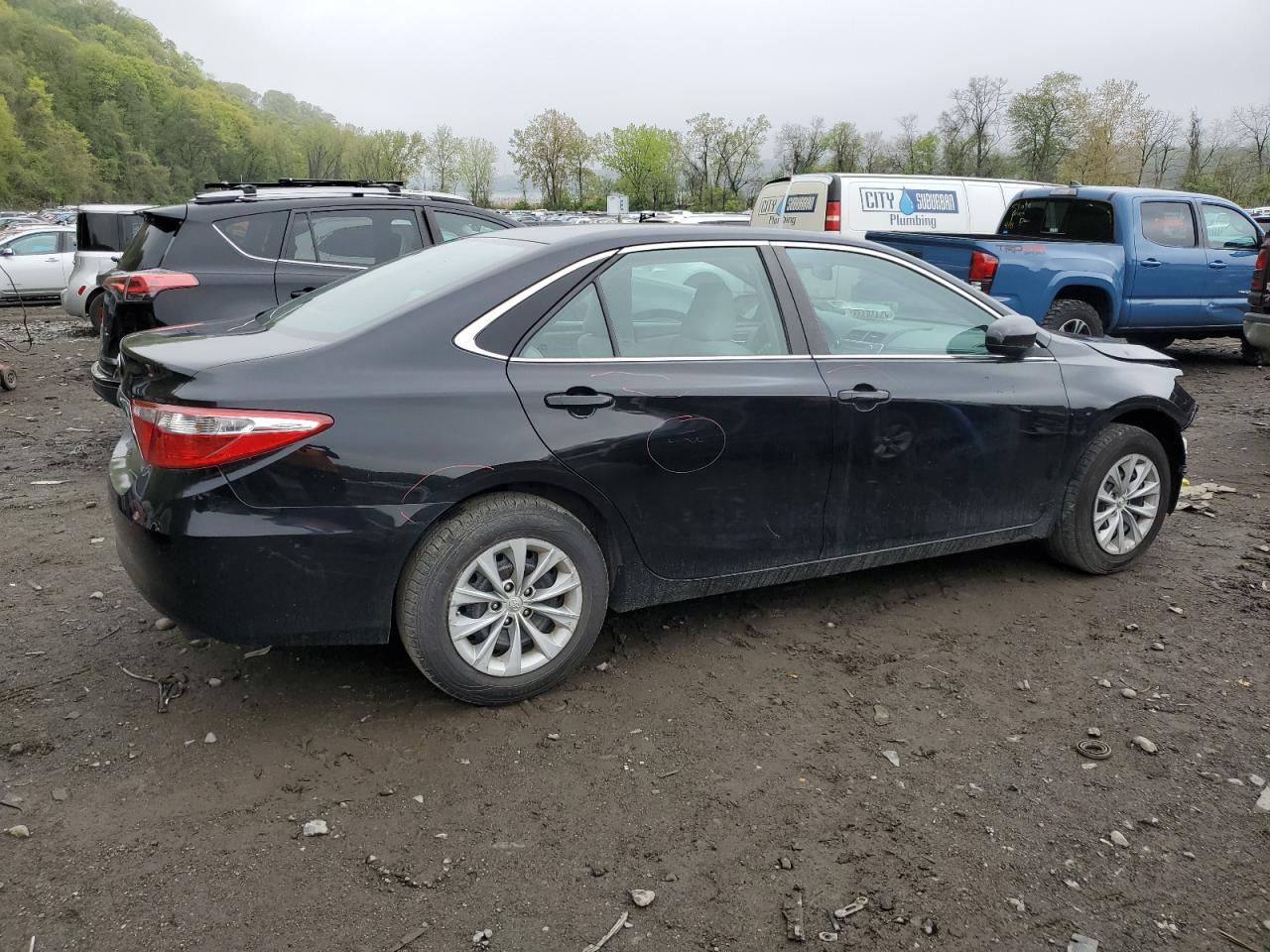 2016 TOYOTA CAMRY
