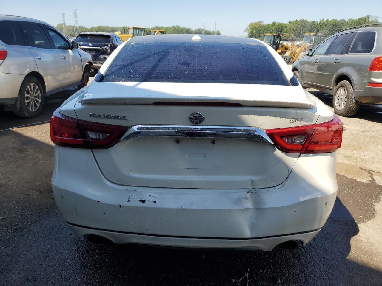 2017 NISSAN Maxima