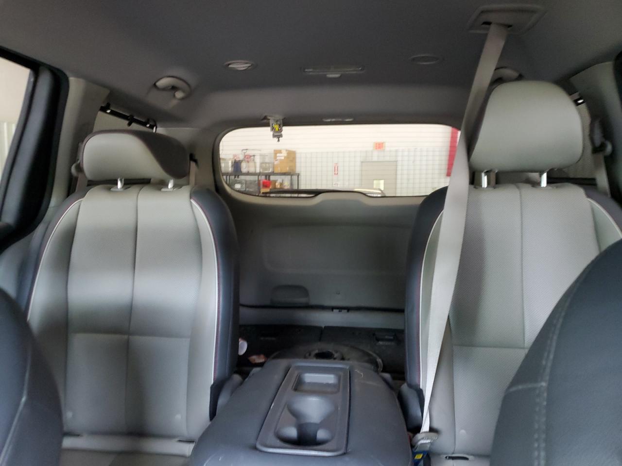 2016 KIA SEDONA