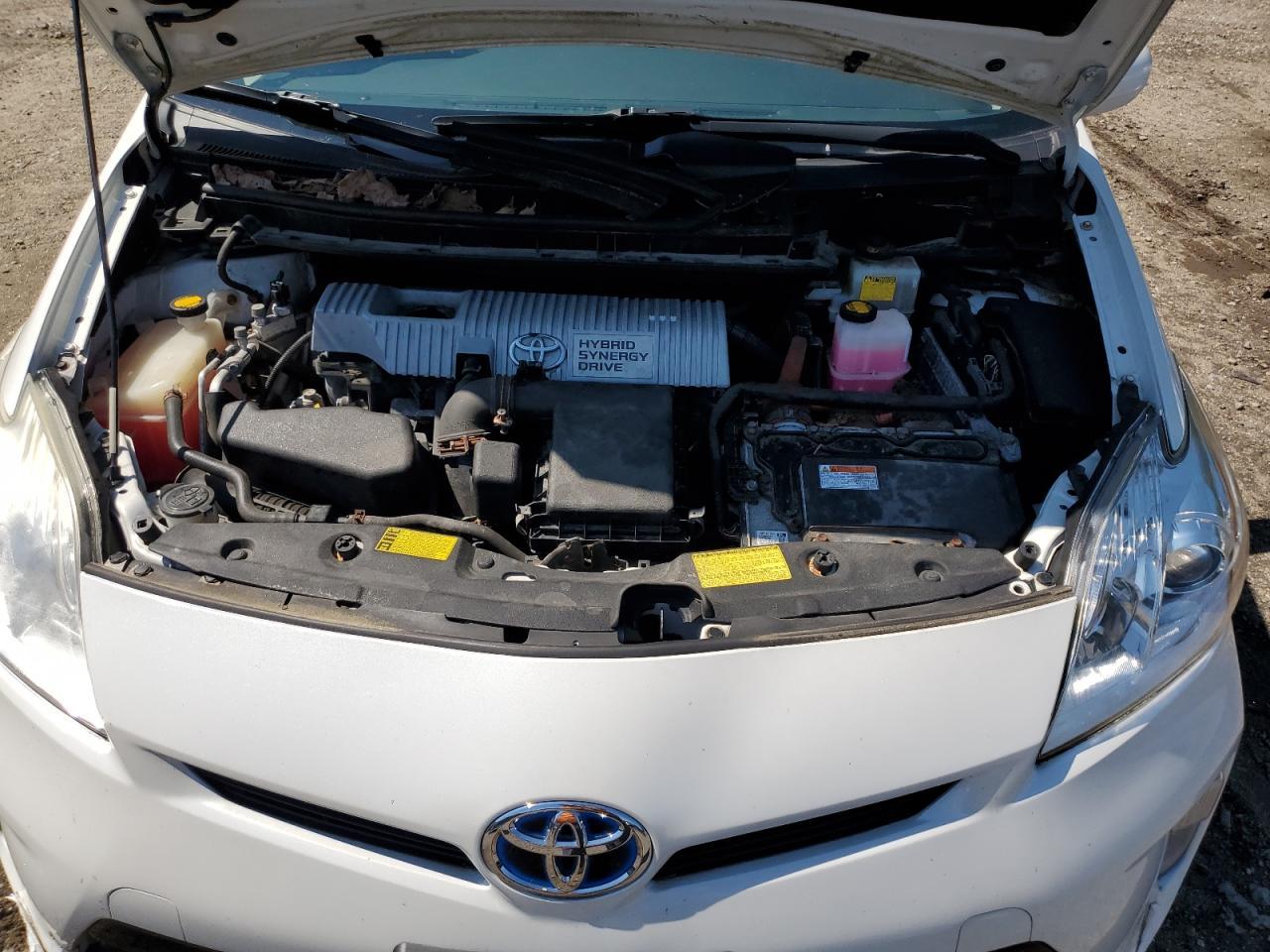 2013 TOYOTA PRIUS