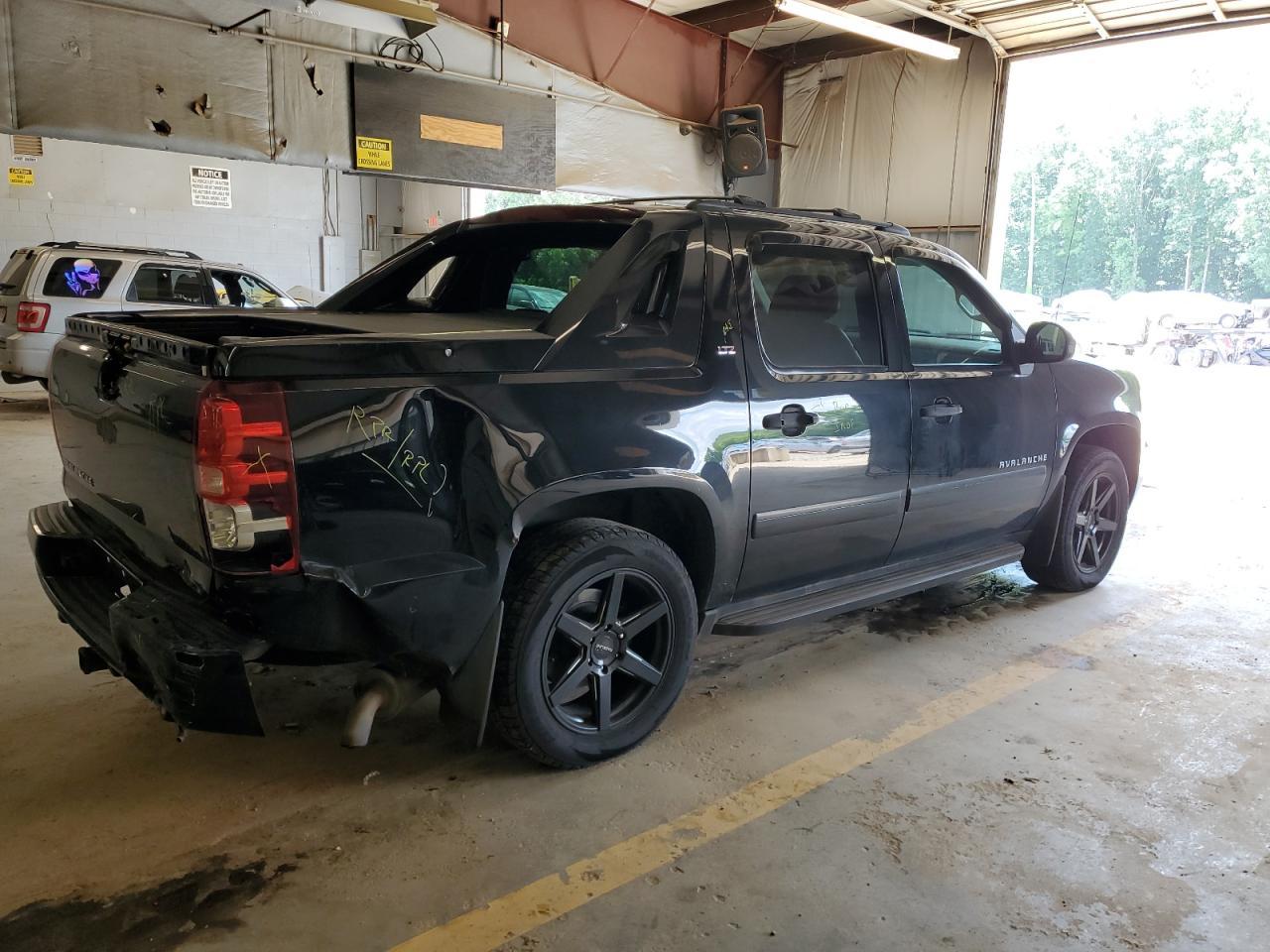 2012 CHEVROLET Avalanche