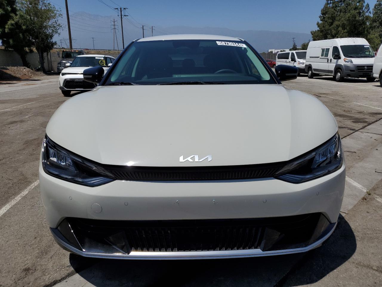 2024 KIA EV6
