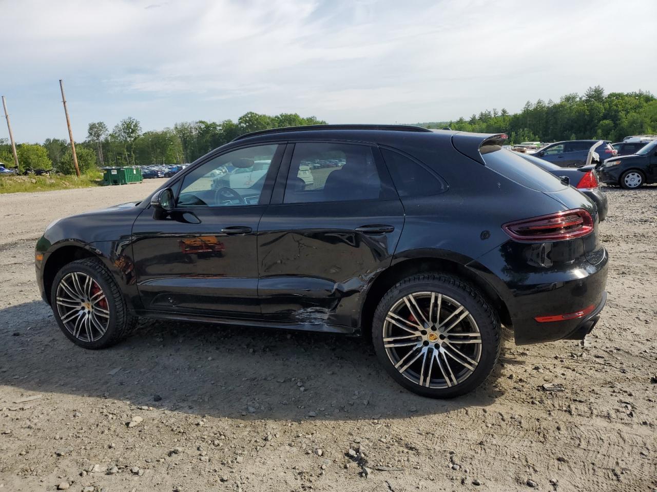 2017 PORSCHE Macan