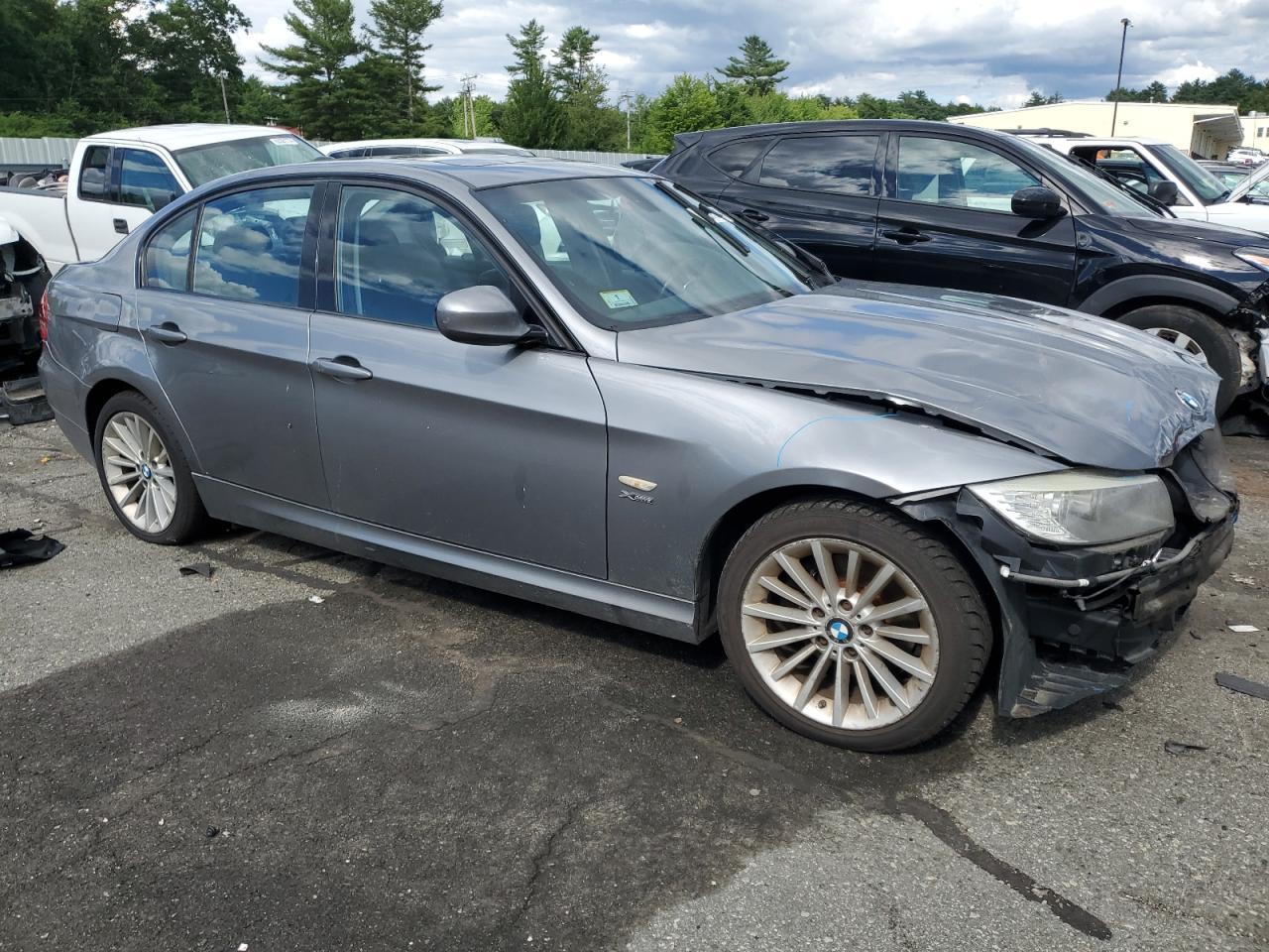 2011 BMW 3 SERIES
