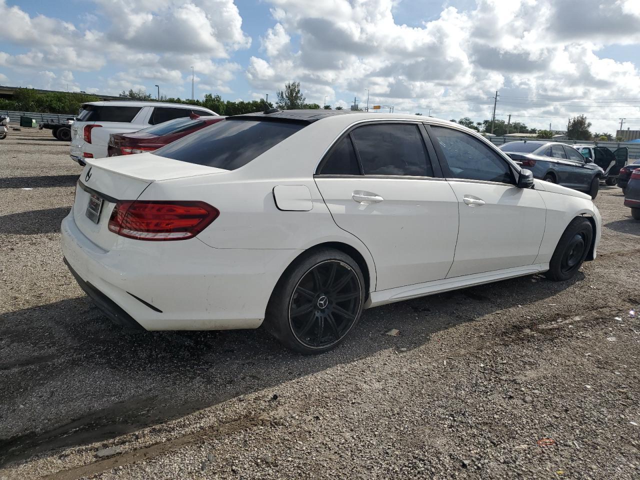 2014 MERCEDES-BENZ E-Class