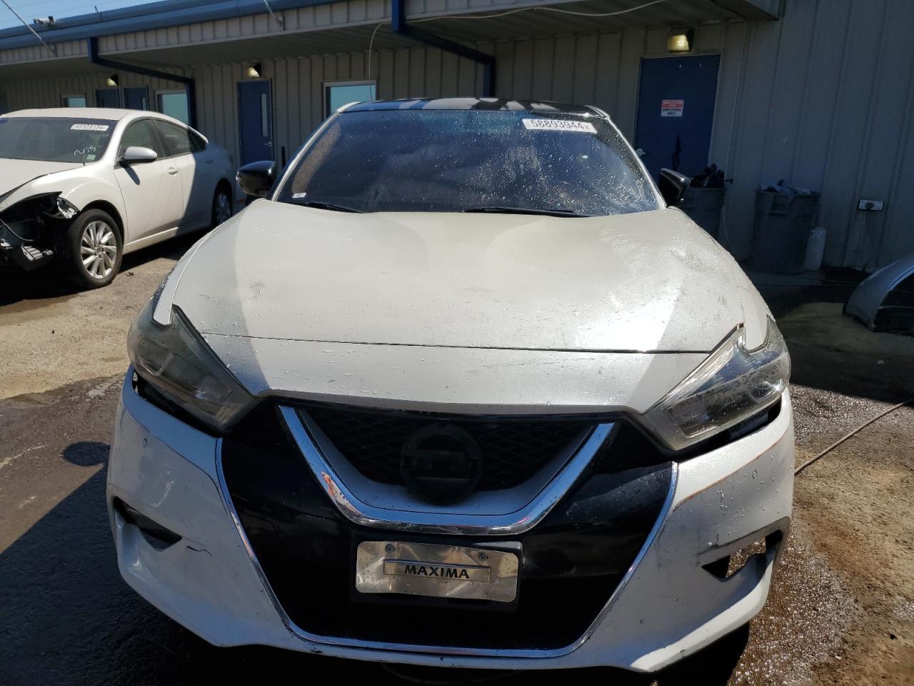 2017 NISSAN Maxima