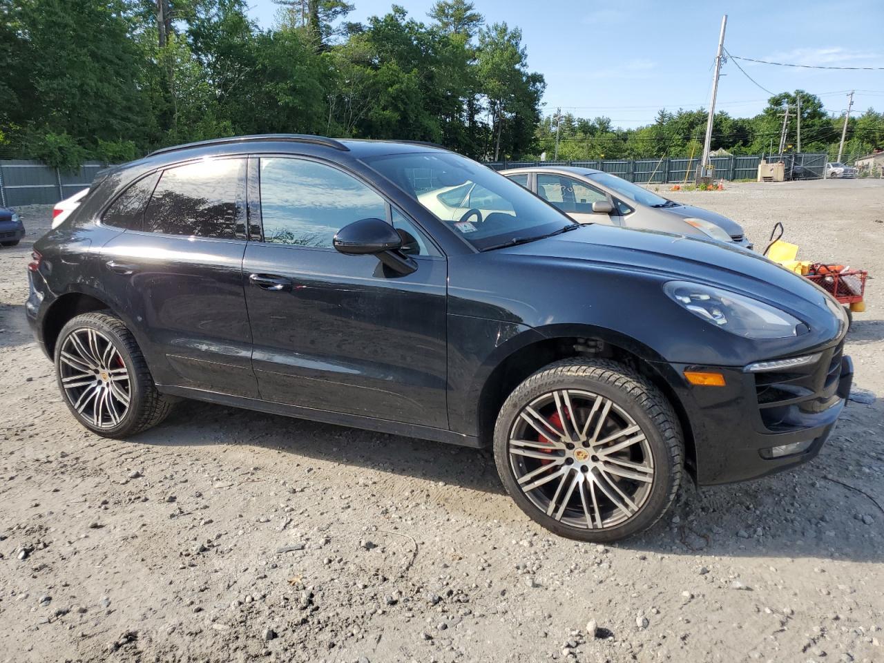 2017 PORSCHE Macan