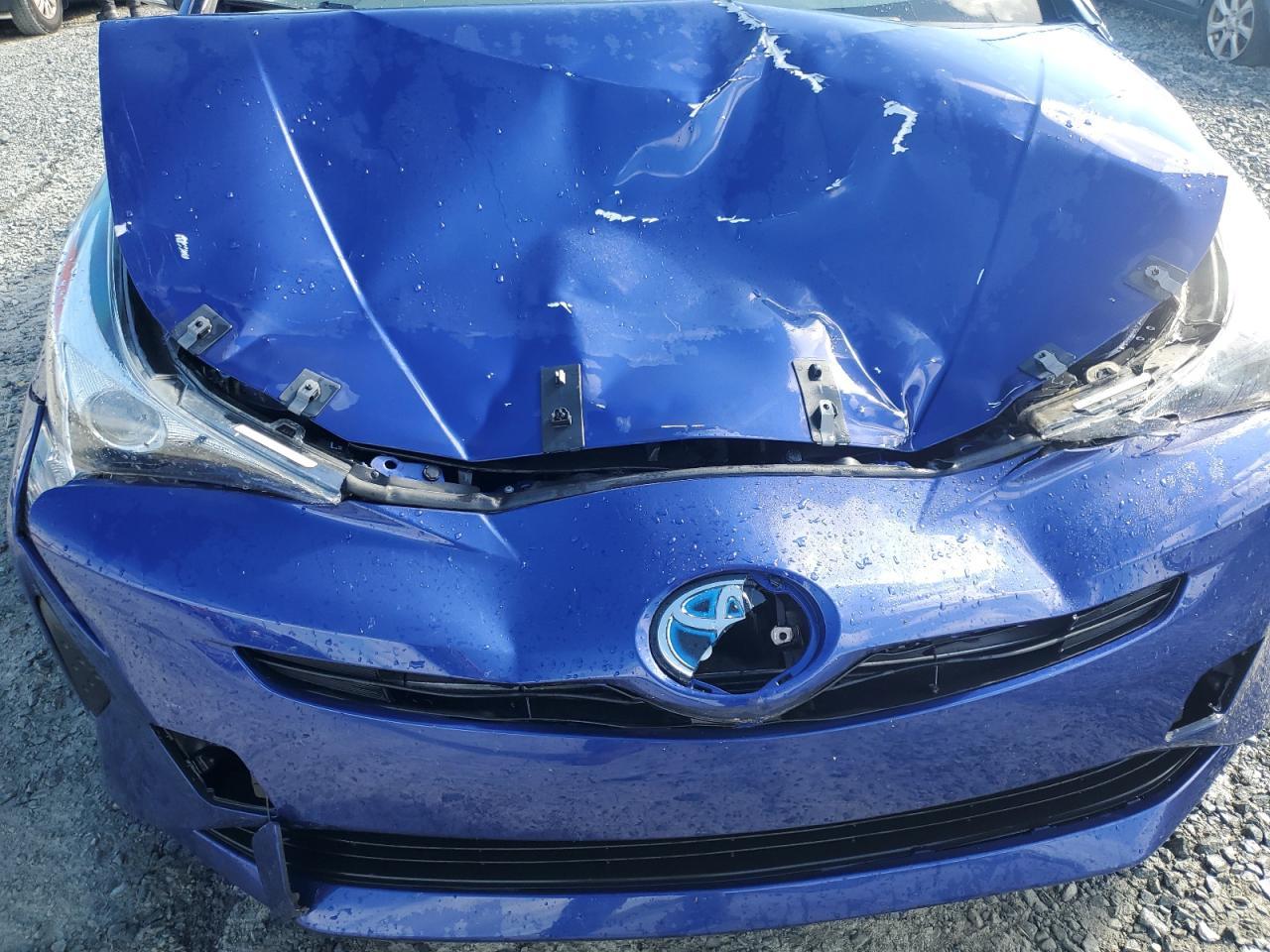 2016 TOYOTA PRIUS