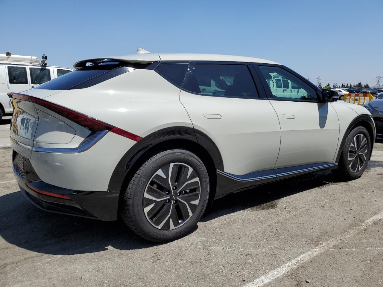 2024 KIA EV6