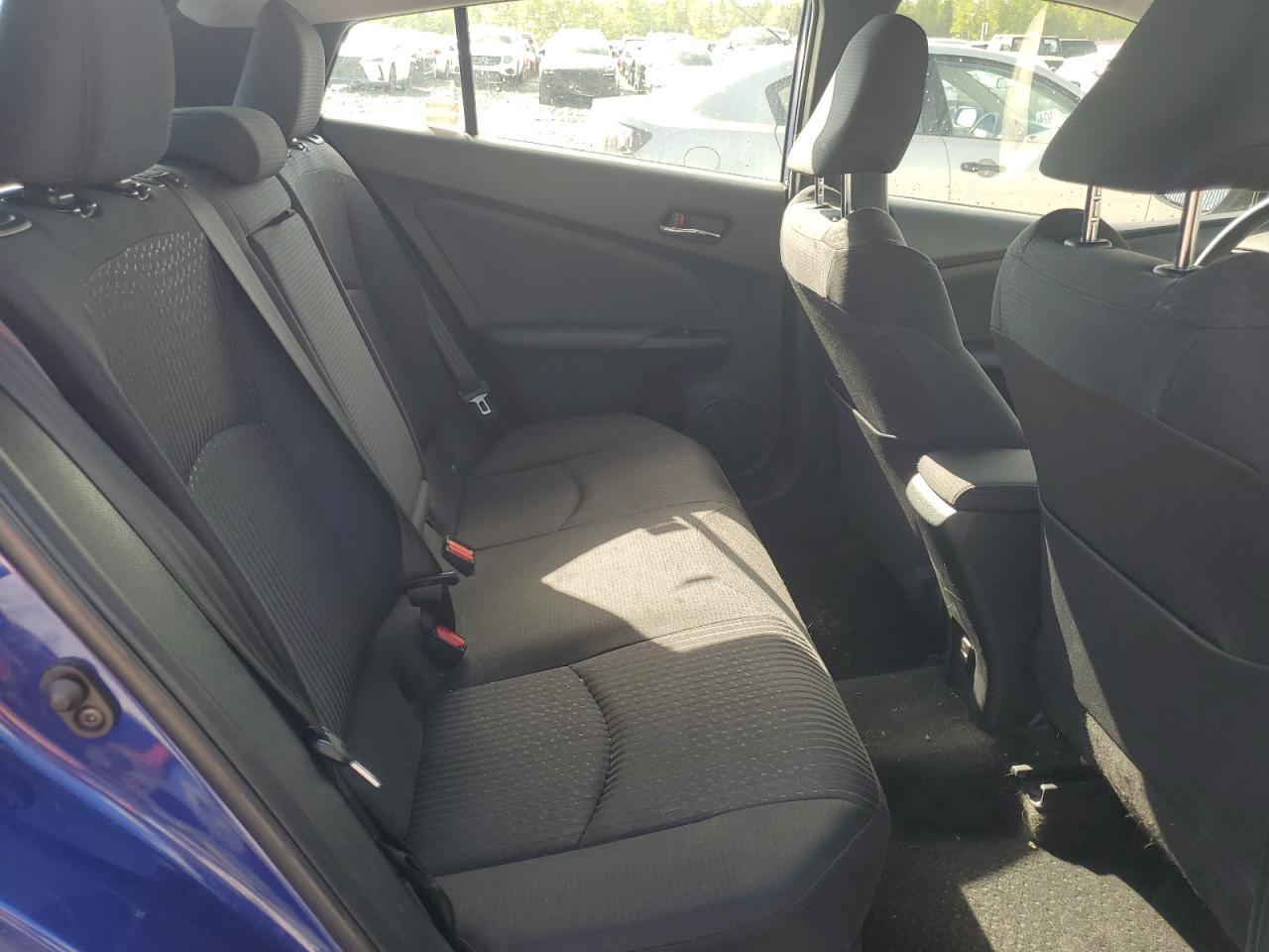 2016 TOYOTA PRIUS