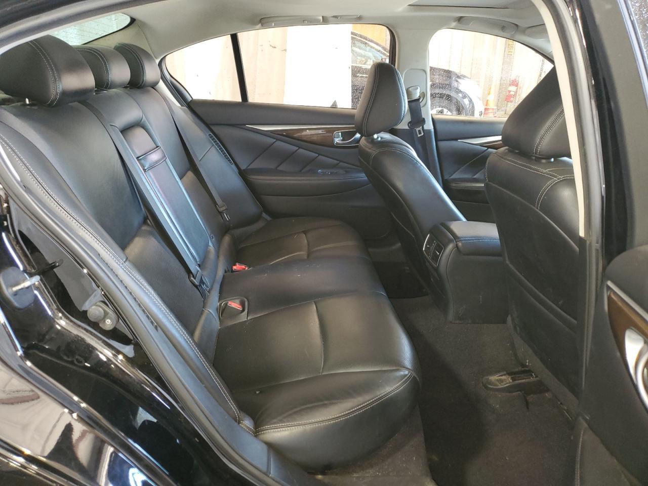 2016 INFINITI Q50