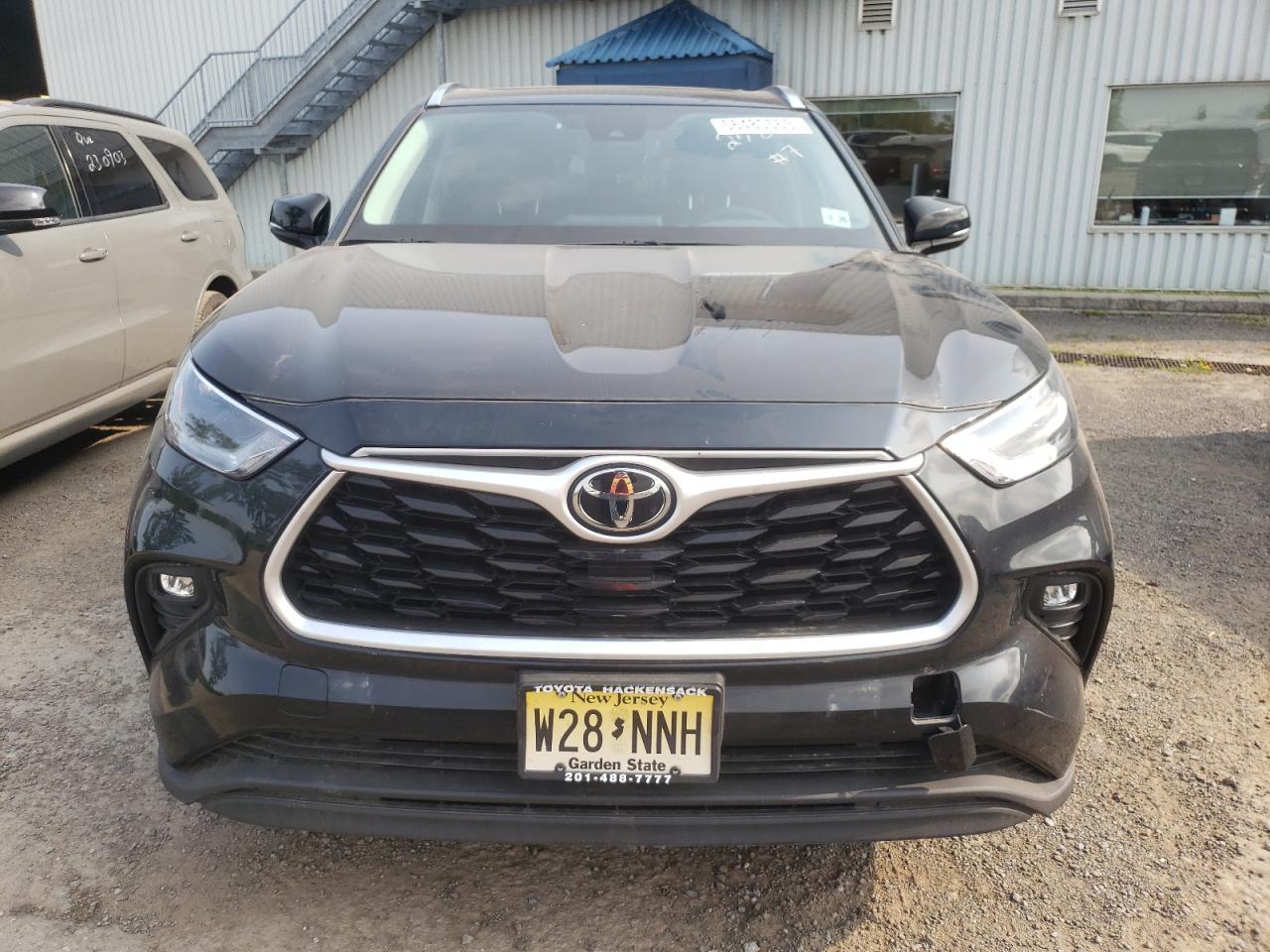 2021 TOYOTA HIGHLANDER