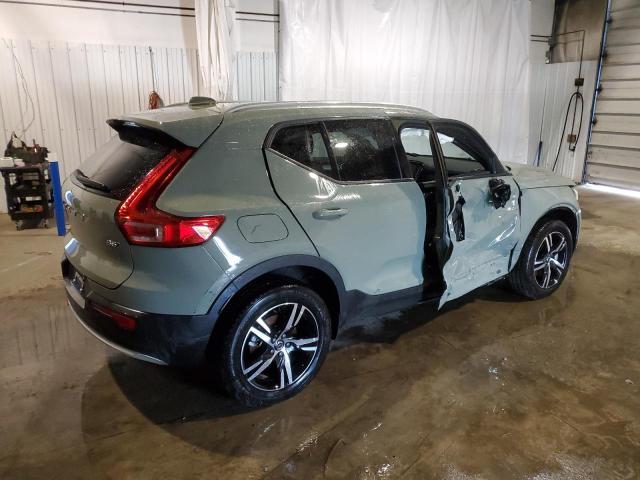Volvo XC40 2023 