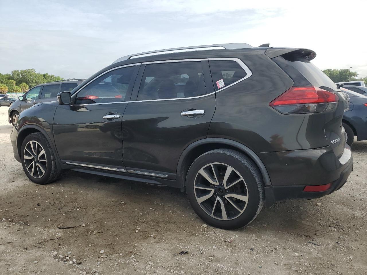 2017 NISSAN ROGUE