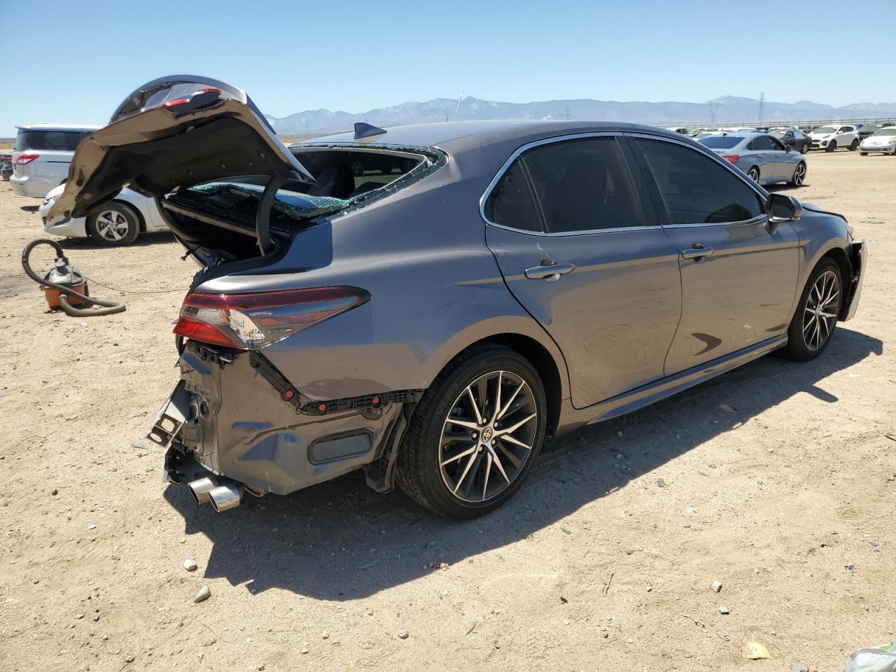 2023 TOYOTA CAMRY
