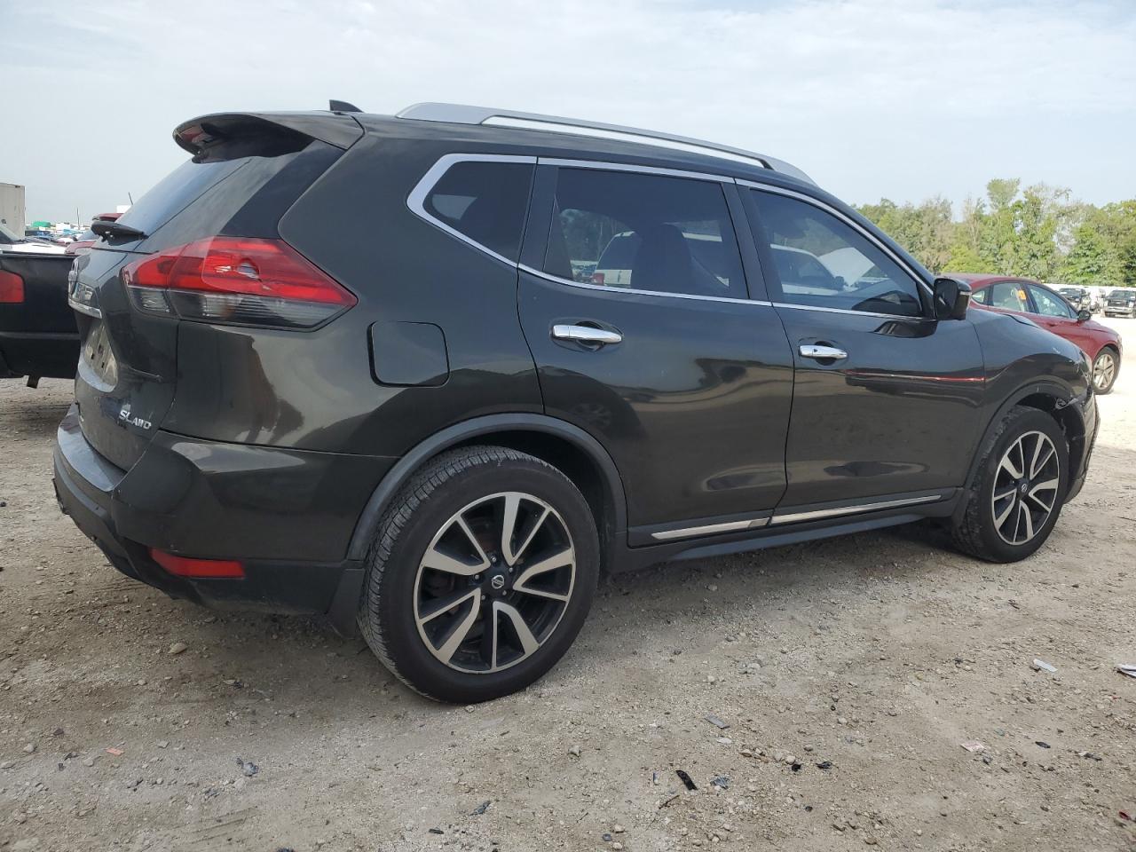 2017 NISSAN ROGUE