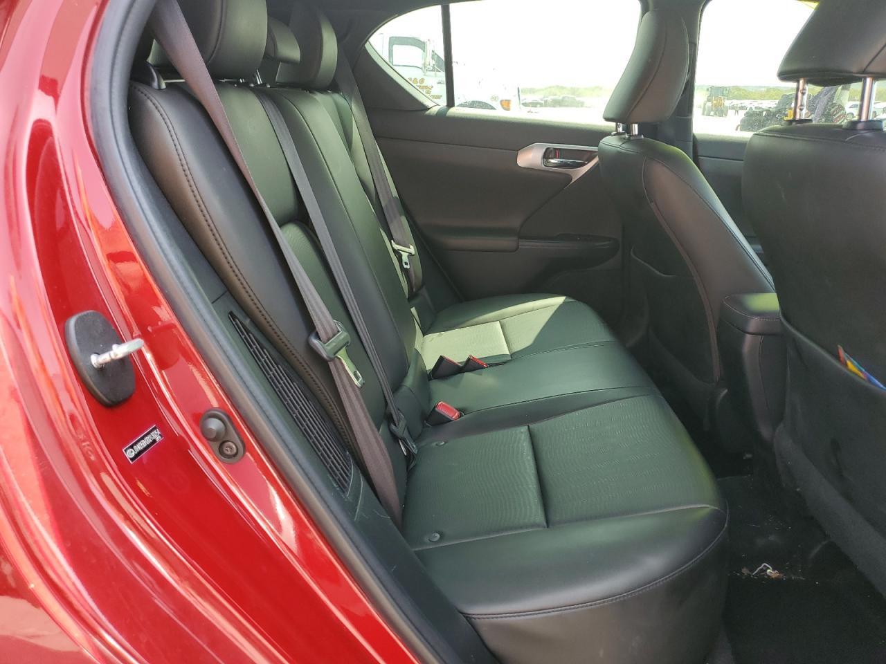 2013 LEXUS CT 200