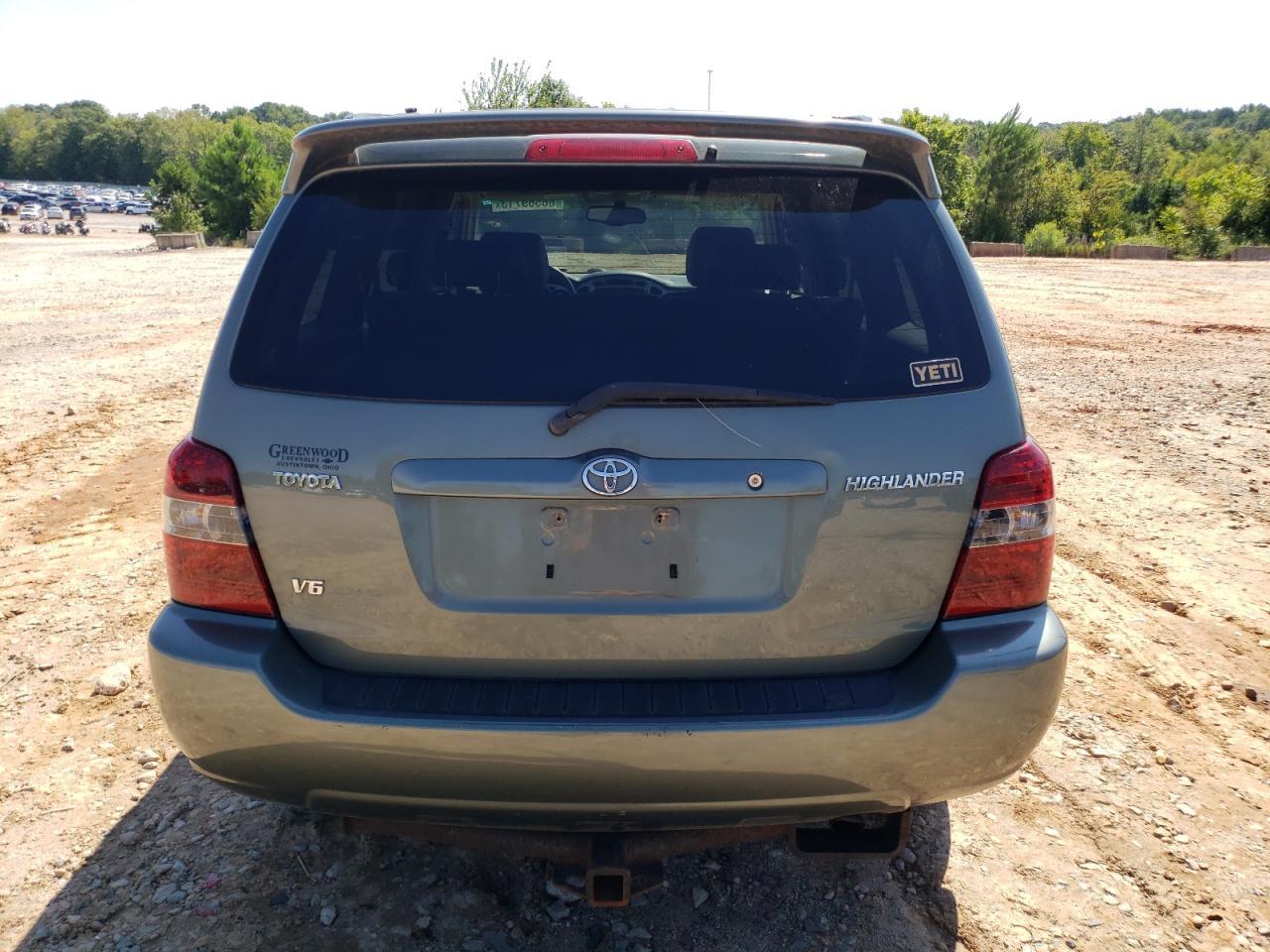 2004 TOYOTA HIGHLANDER