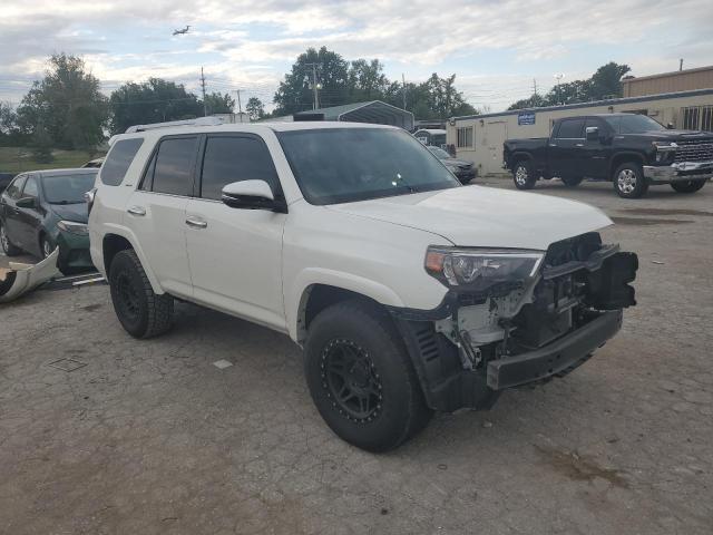 Toyota 4-Runner 2016 Base Grade