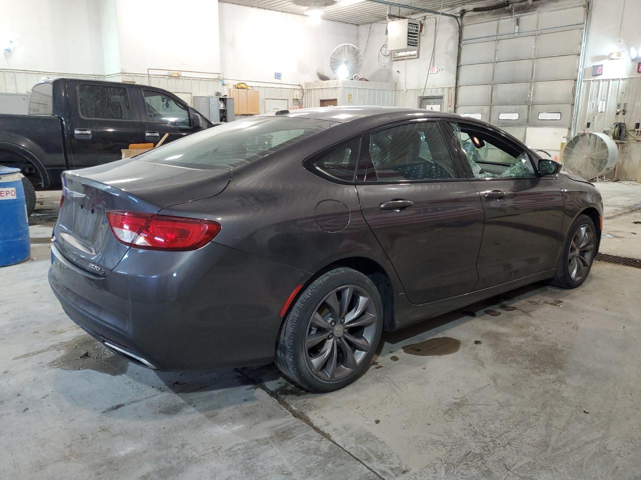 2016 CHRYSLER 200