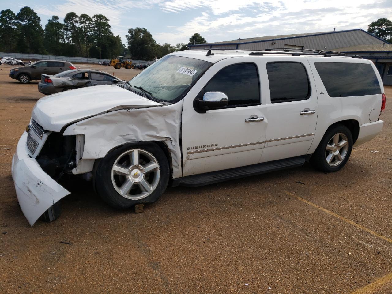 2013 CHEVROLET Suburban
